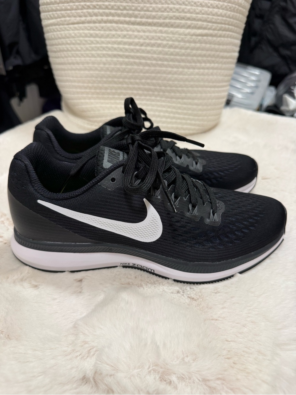 Nike Air Zoom Pegasus
Never worn